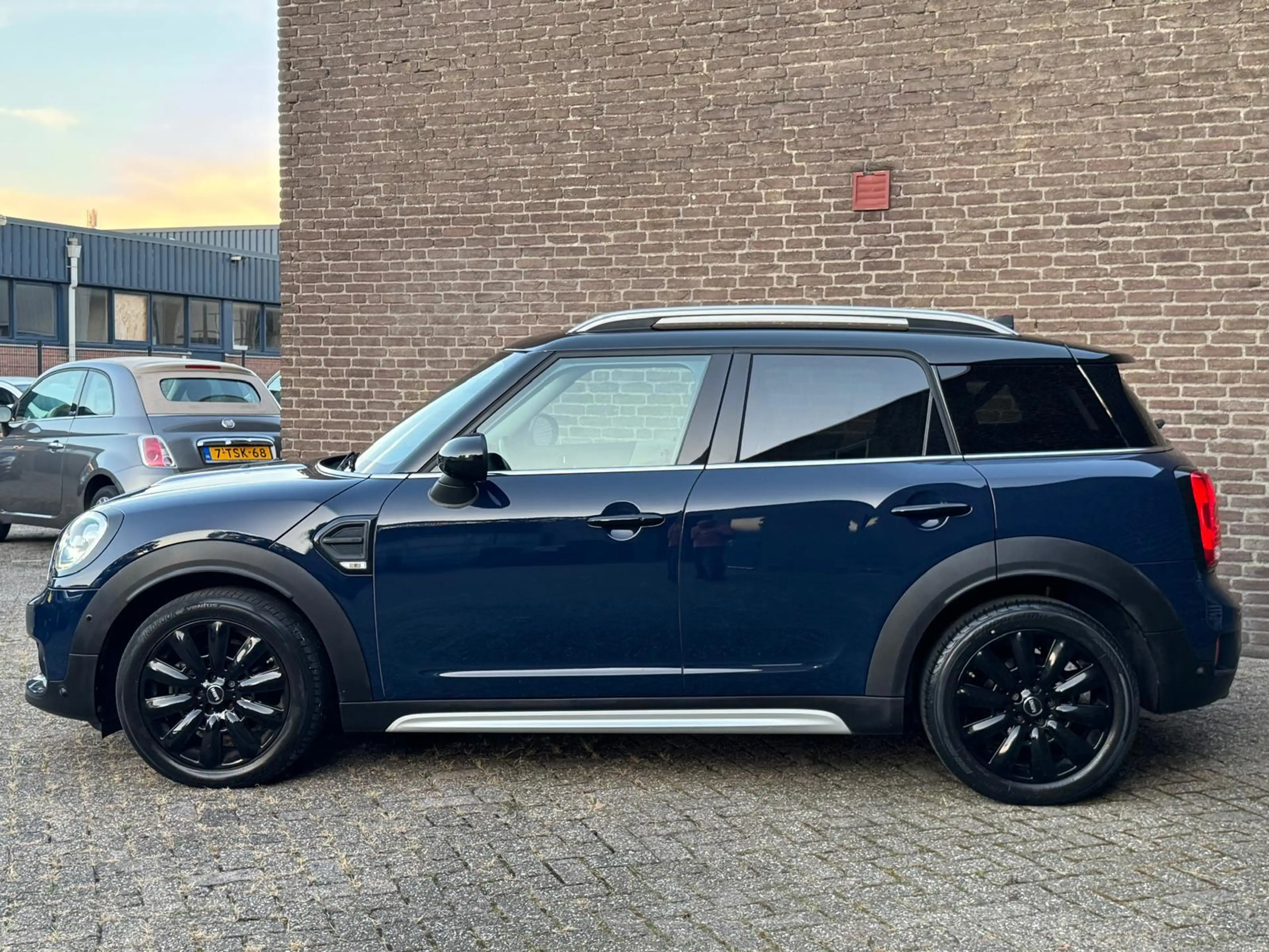 MINI Cooper Countryman 1.5 Chili Sport-Int. Led Keyless Camera Dealer Oh. — photo 6