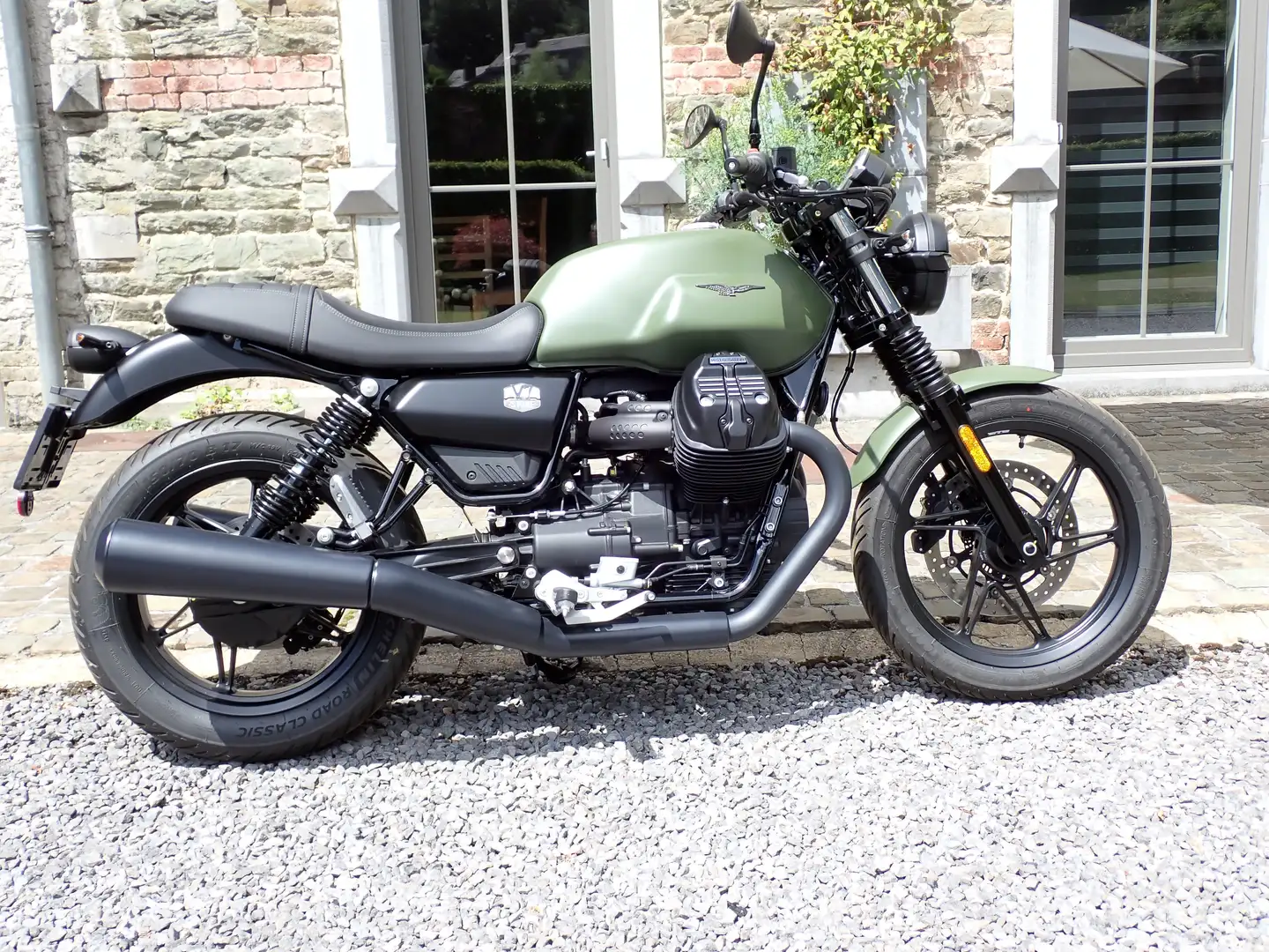Moto Guzzi V 7 Stone 850 Vert - 1