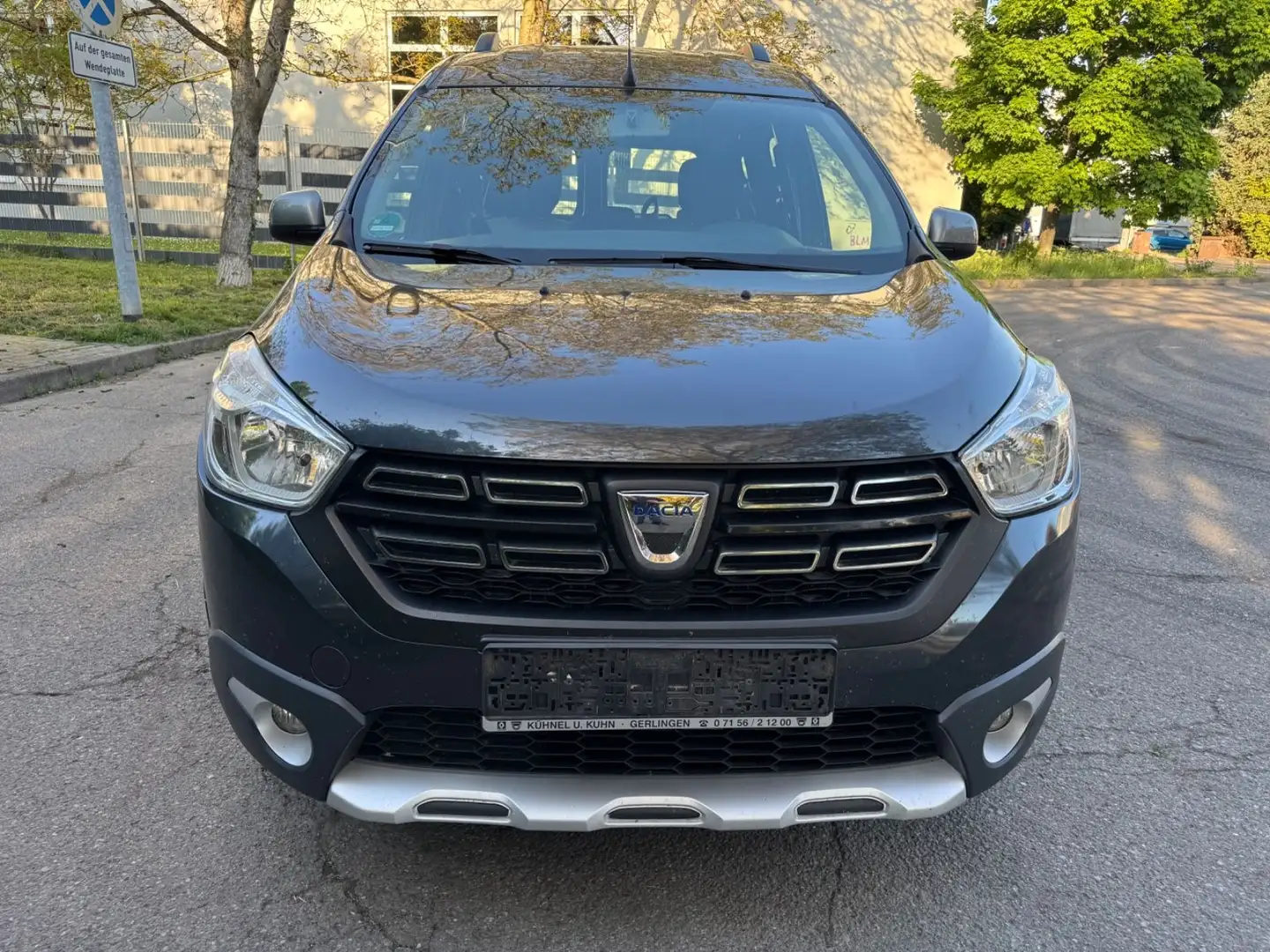 Dacia Dokker 1.6 Stepway 1. Hand+Garantie-Finanzierung Grau - 2