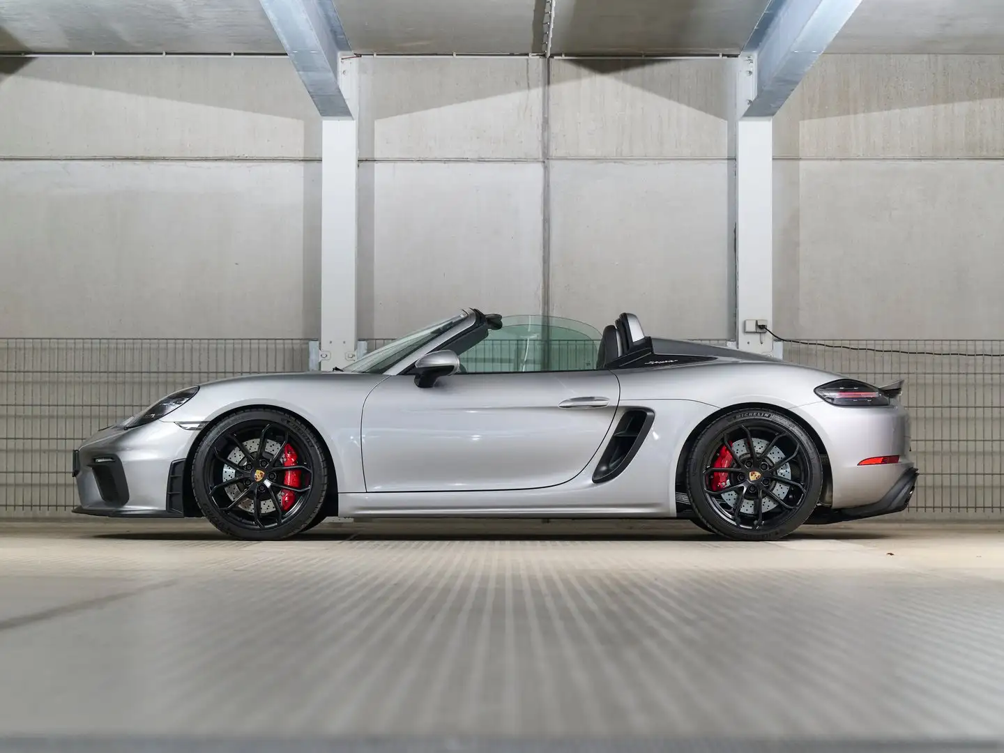 Porsche 718 Boxster Spyder Grau - 2