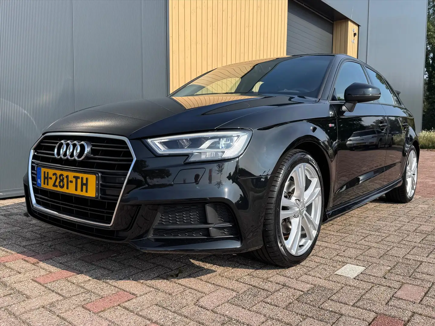 Audi A3 Sportback 1.5 TFSI 150pk CoD ultra S tronic S Line Noir - 1