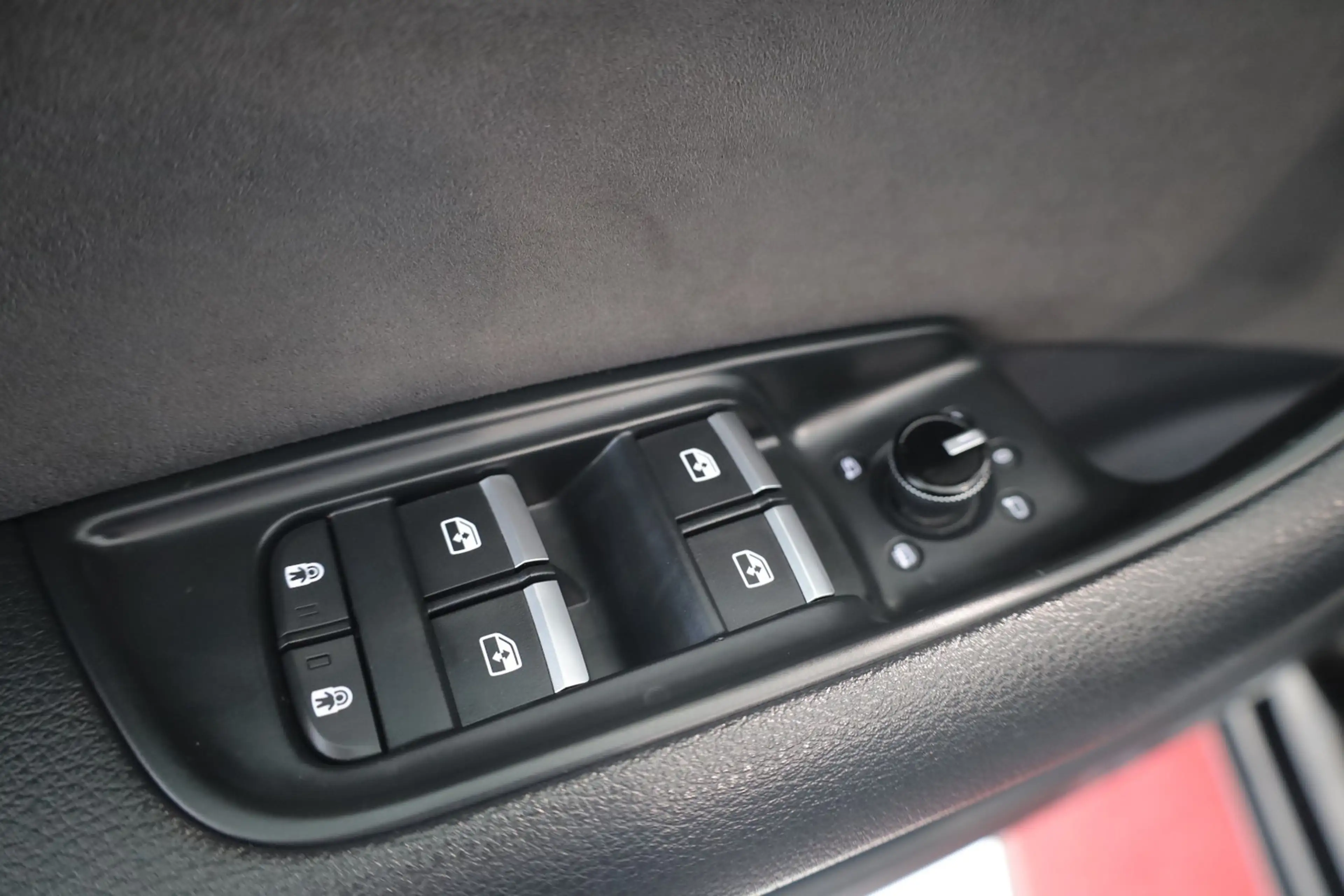 Audi Q8 50 TDI quattro S-LINE — photo 13