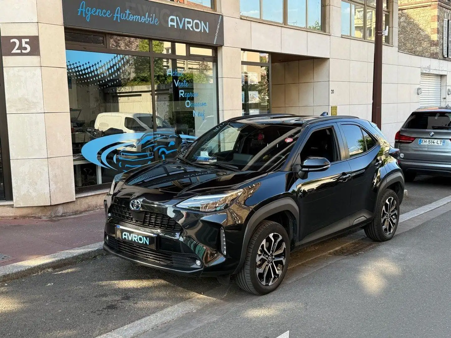 Toyota Yaris Cross 1.5 HYBRIDE 116H 2WD DESIGN Zwart - 1