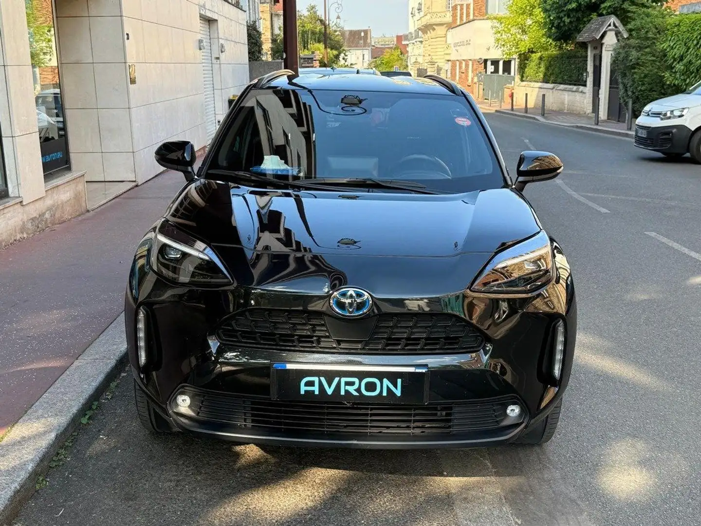 Toyota Yaris Cross 1.5 HYBRIDE 116H 2WD DESIGN Zwart - 2