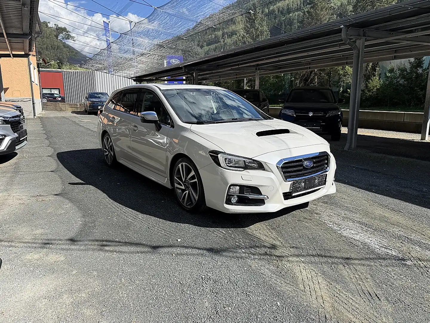 Subaru Levorg 1,6 GT-S Weiß - 1