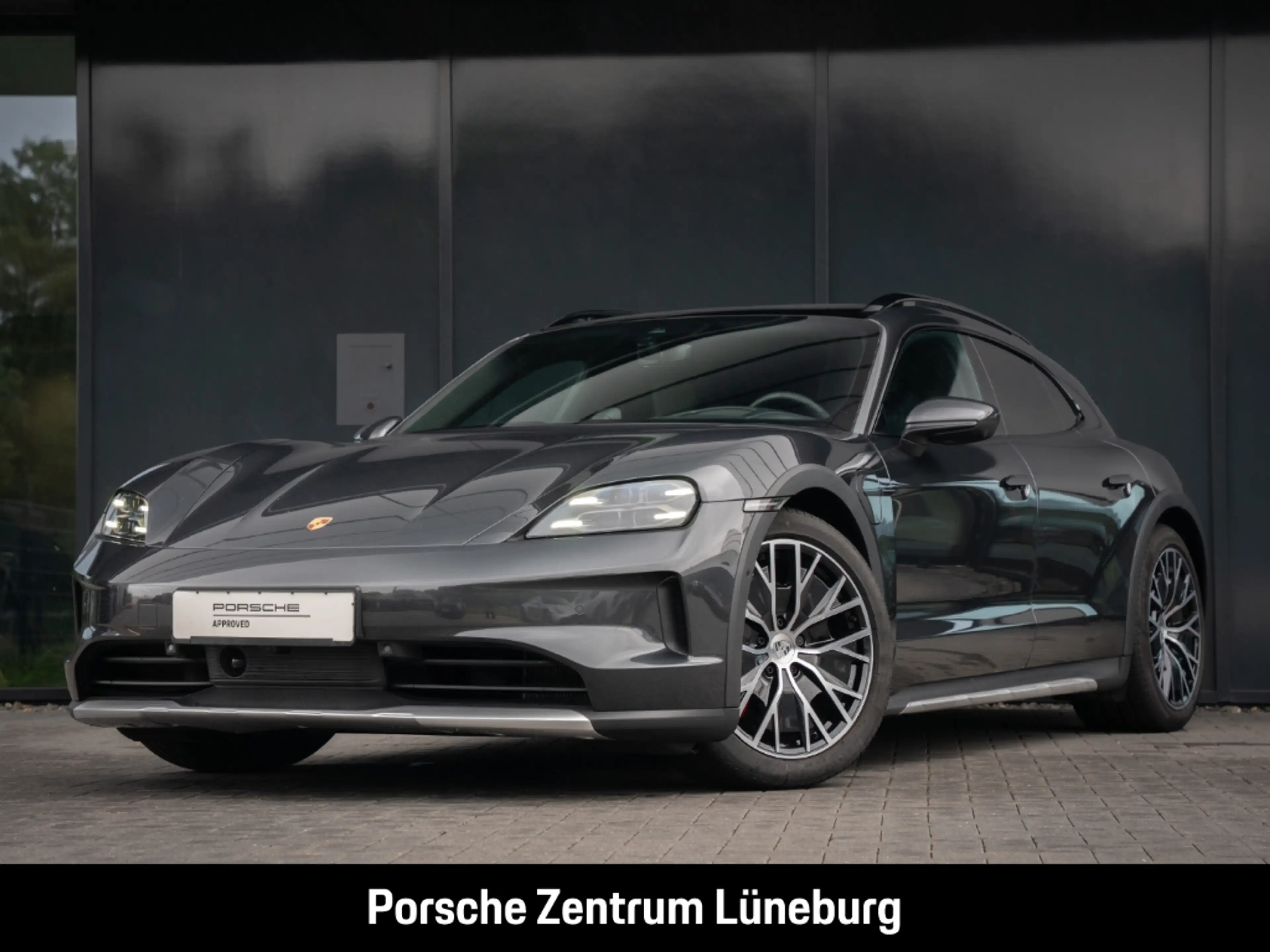 Porsche Taycan 4S Cross Turismo