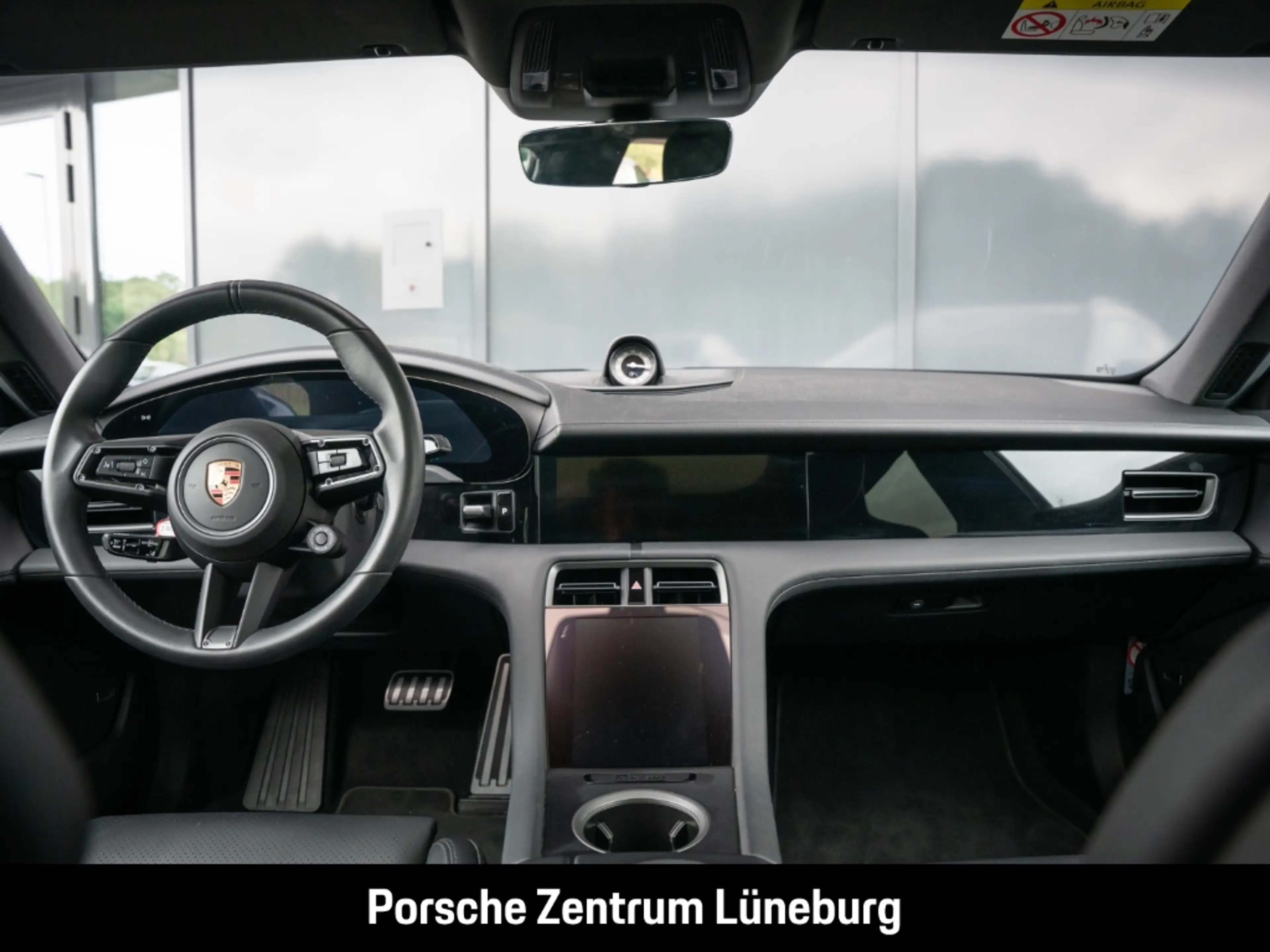 Porsche Taycan 4S Cross Turismo — photo 6