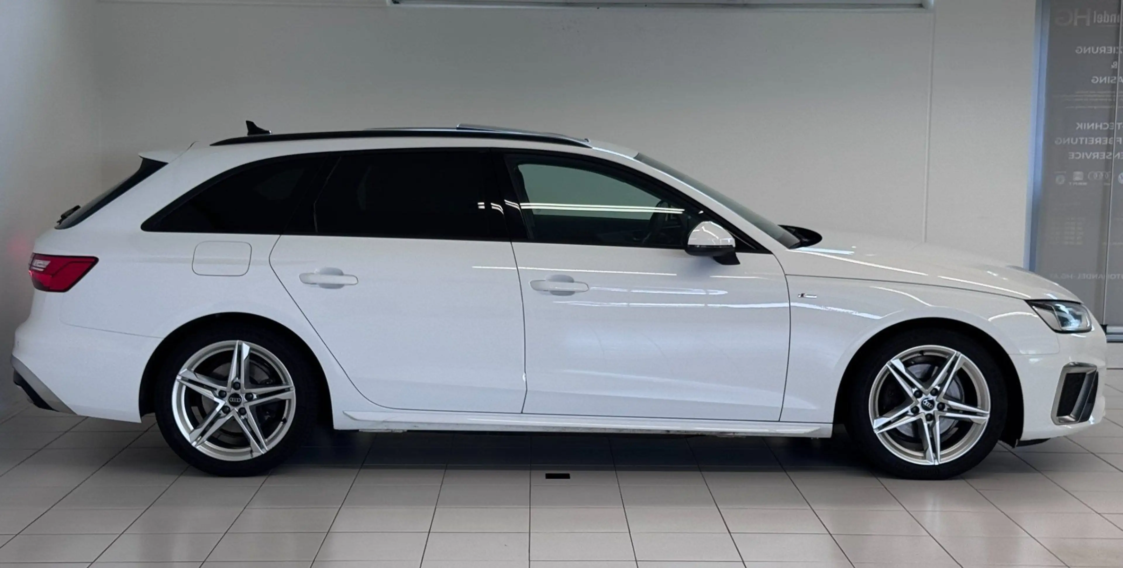 Audi A4 35 2.0 TDI S-TRONIC*LINE*1.BESITZ*PANO*ACC* — photo 14