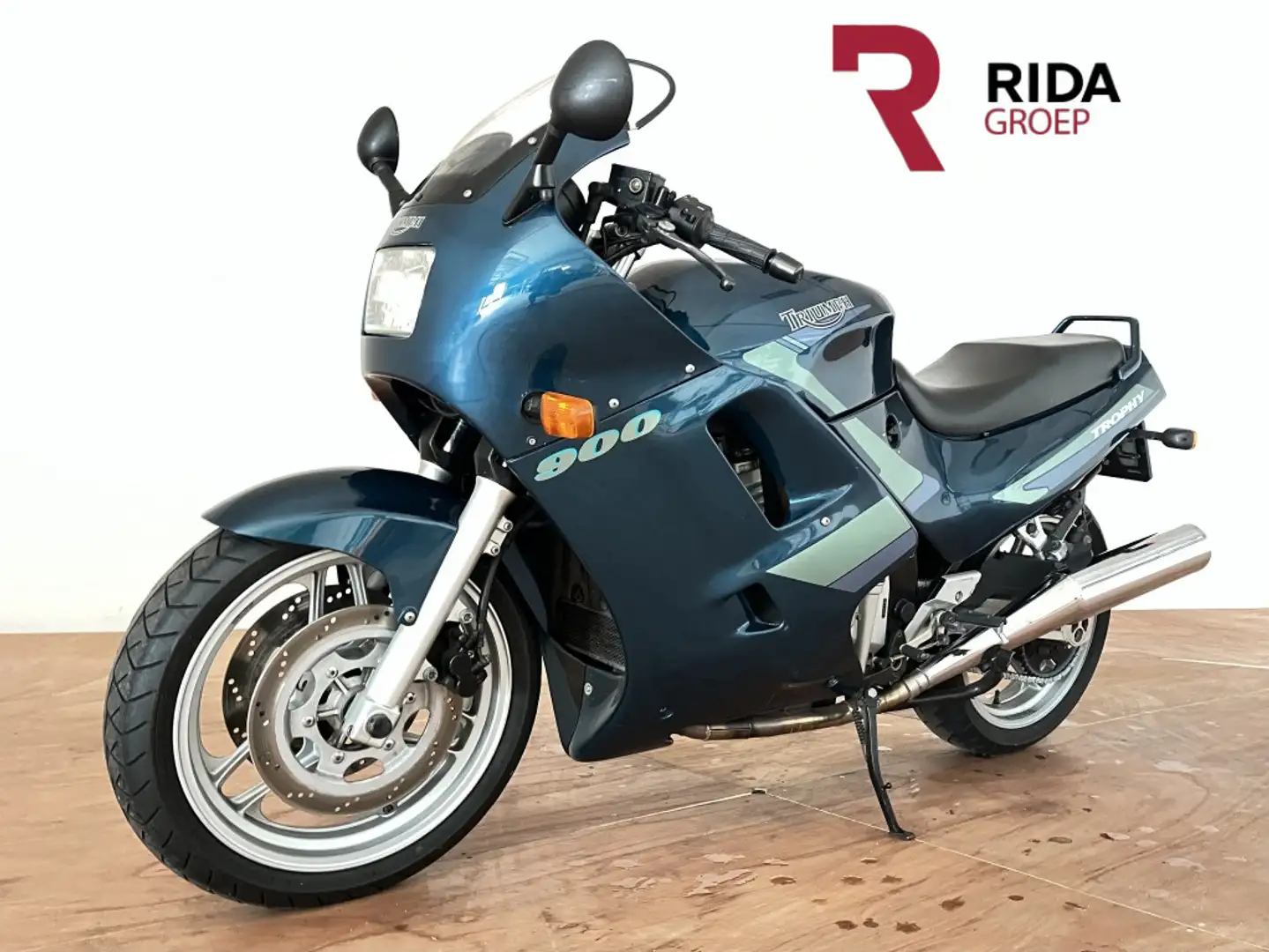 Triumph Trophy Tour 900 Verde - 1
