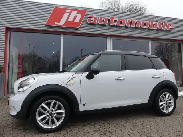 MINI Cooper Countryman*Xenon*Sitzhzg.*PDC*8-fach