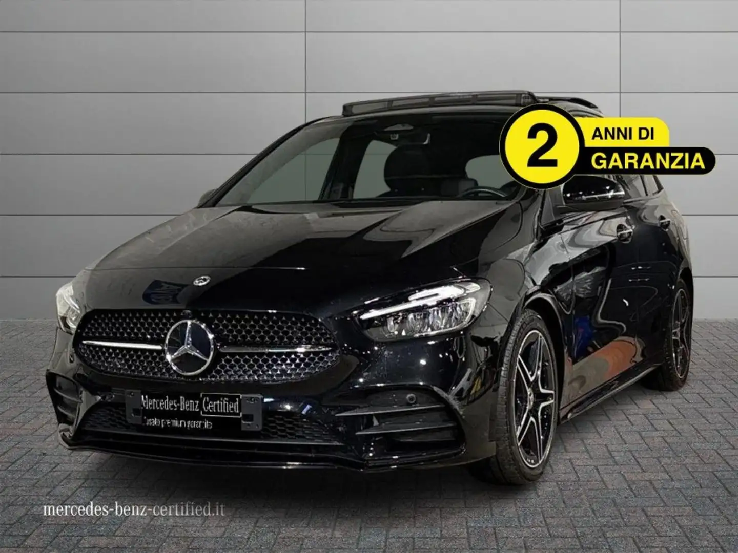 Mercedes-Benz B 180 d Automatic Premium AMG Line Schwarz - 1