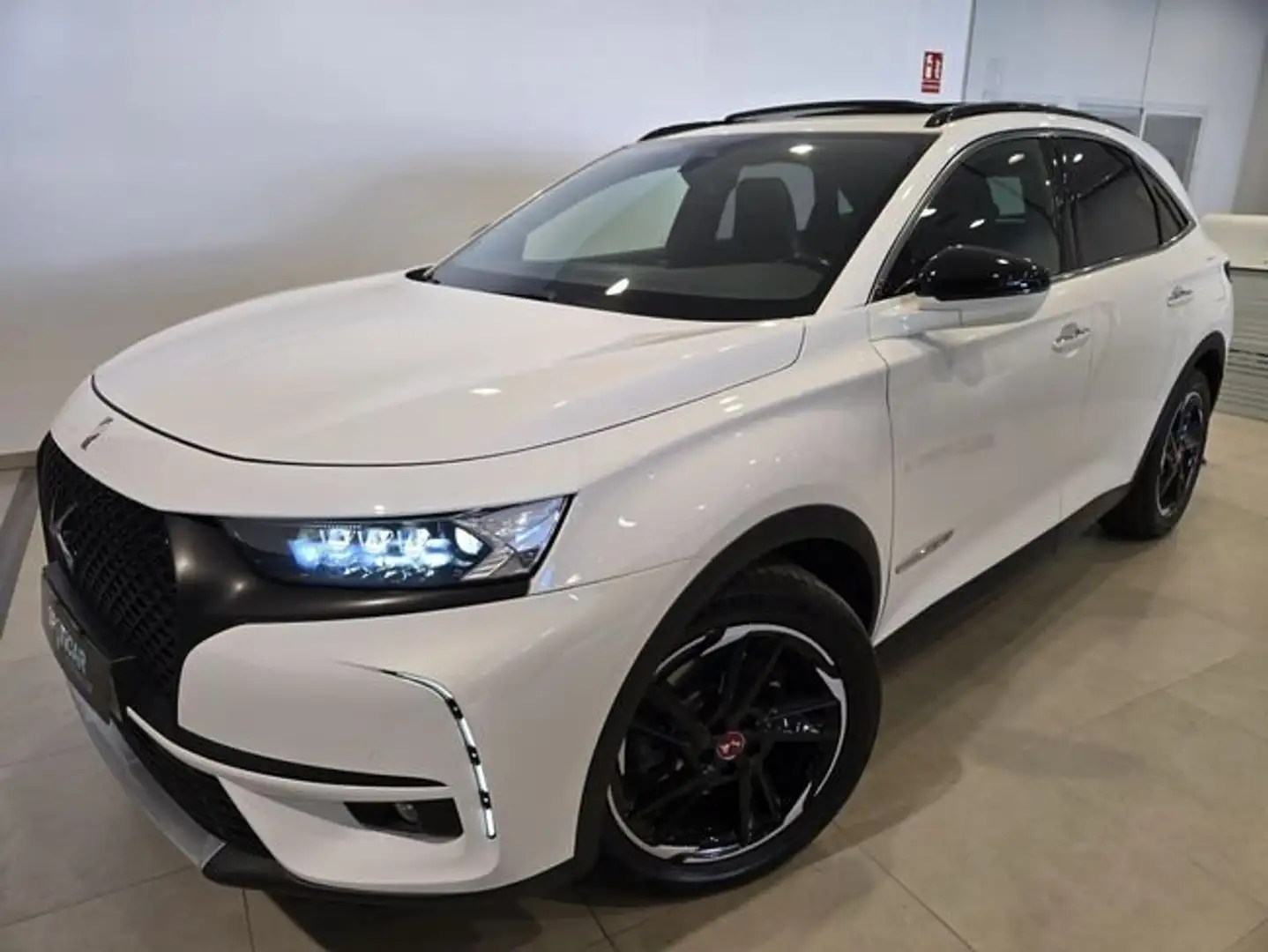 DS Automobiles DS 7 Crossback E-TENSE 300 4X4 PERFORMANCE LINE + Blanco - 2