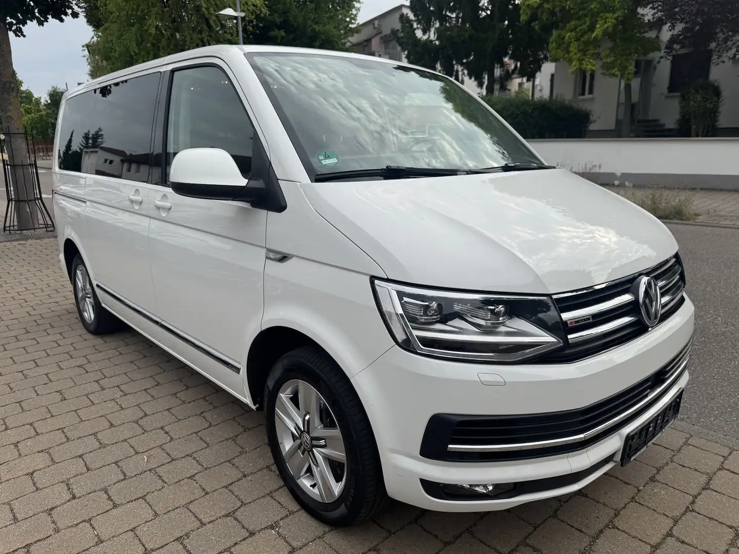 Volkswagen T6 Multivan Multivan Generation Six 4Motion Blanc - 2