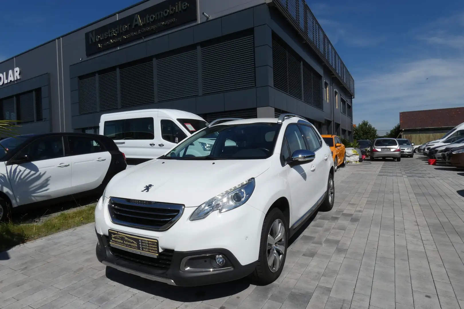Peugeot 2008 Allure Weiß - 1