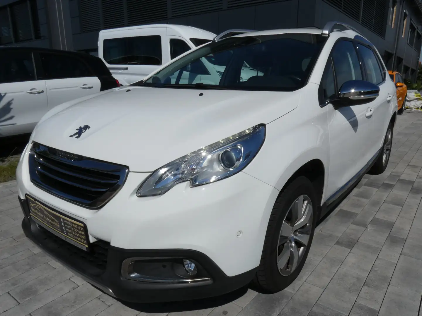 Peugeot 2008 Allure Weiß - 2