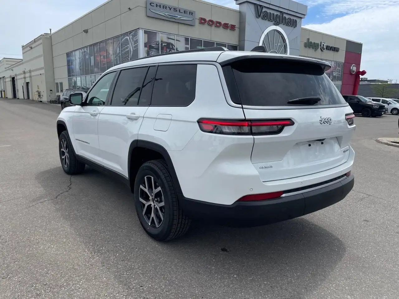 Jeep Grand Cherokee снимка Jeep Grand Cherokee