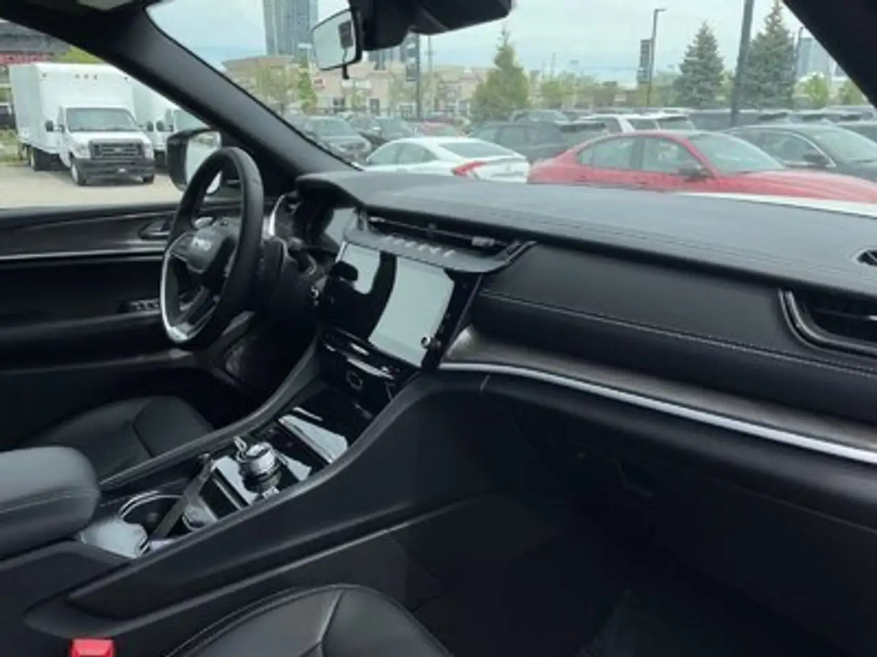 Jeep Grand Cherokee снимка Jeep Grand Cherokee