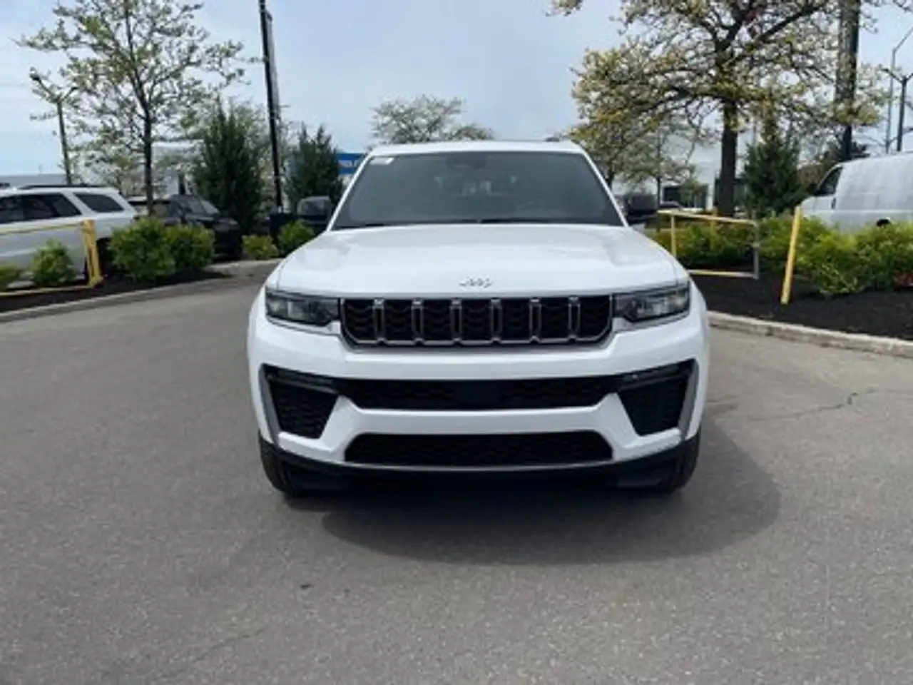 Jeep Grand Cherokee снимка Jeep Grand Cherokee