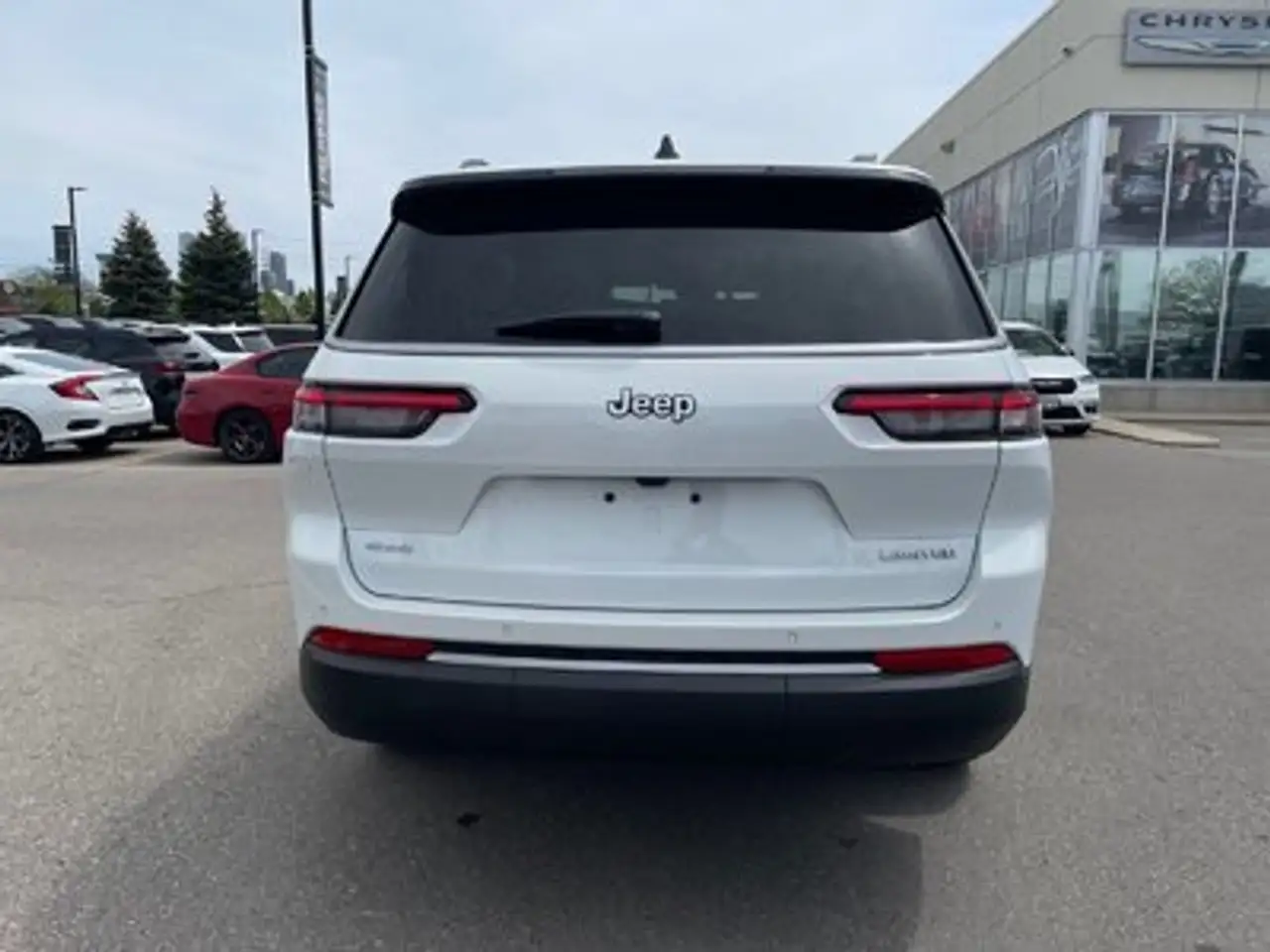 Jeep Grand Cherokee снимка Jeep Grand Cherokee