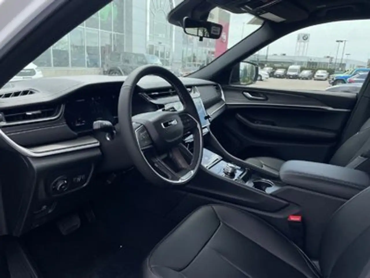 Jeep Grand Cherokee снимка Jeep Grand Cherokee