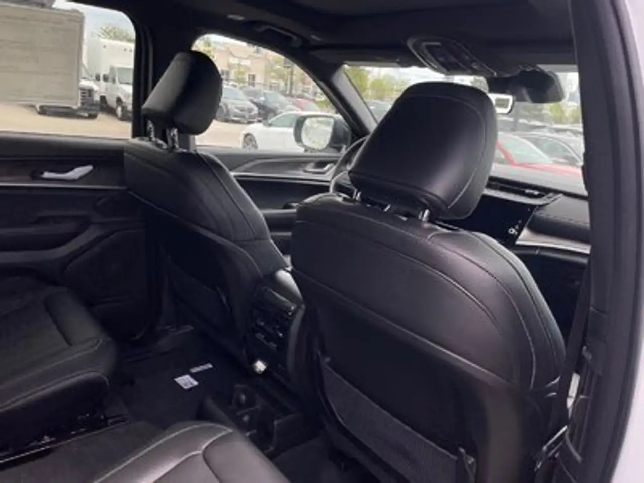 Jeep Grand Cherokee снимка Jeep Grand Cherokee