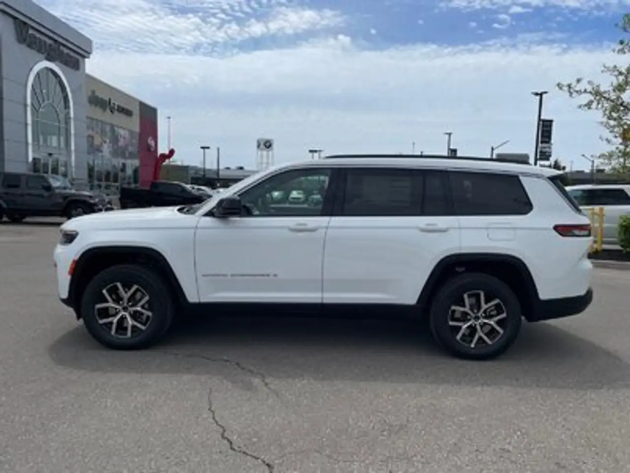 Jeep Grand Cherokee снимка Jeep Grand Cherokee