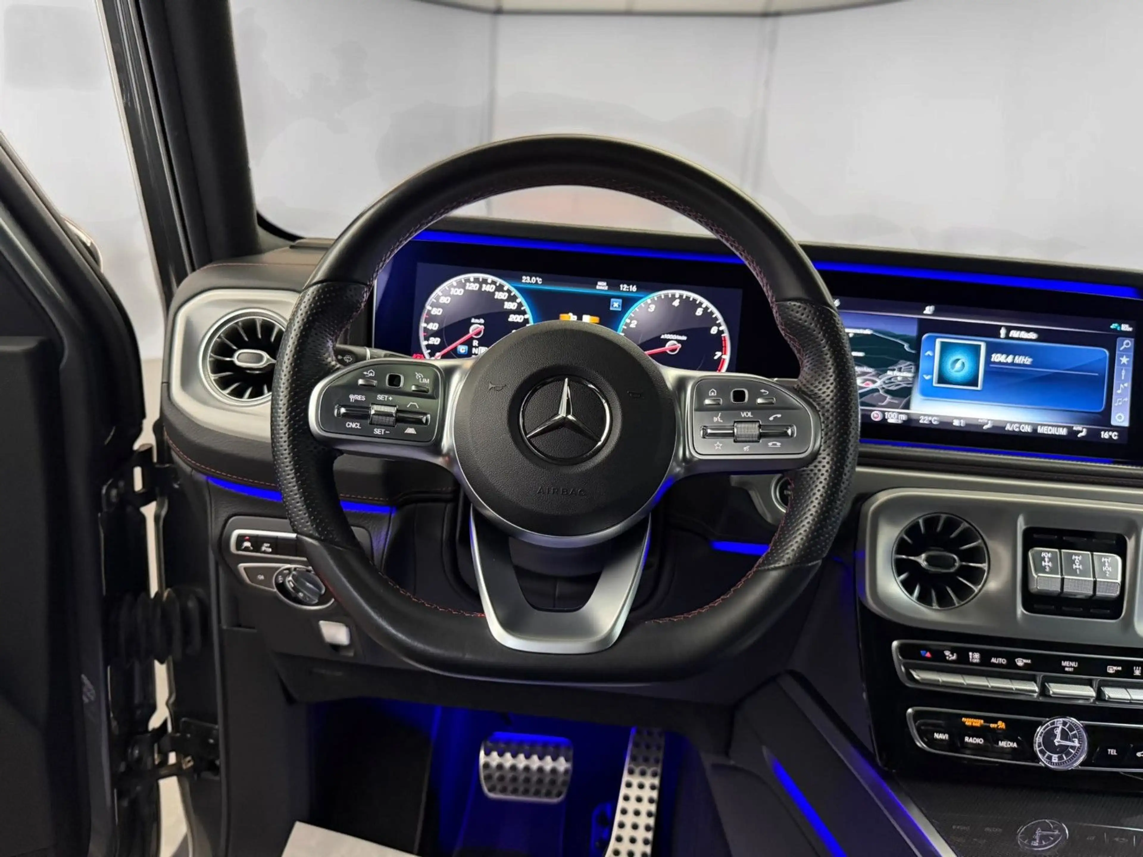 Mercedes-Benz G 500 AMG SITZKLIM*EXKLUSIV*ACC*MBEAM*360*SHD — photo 27