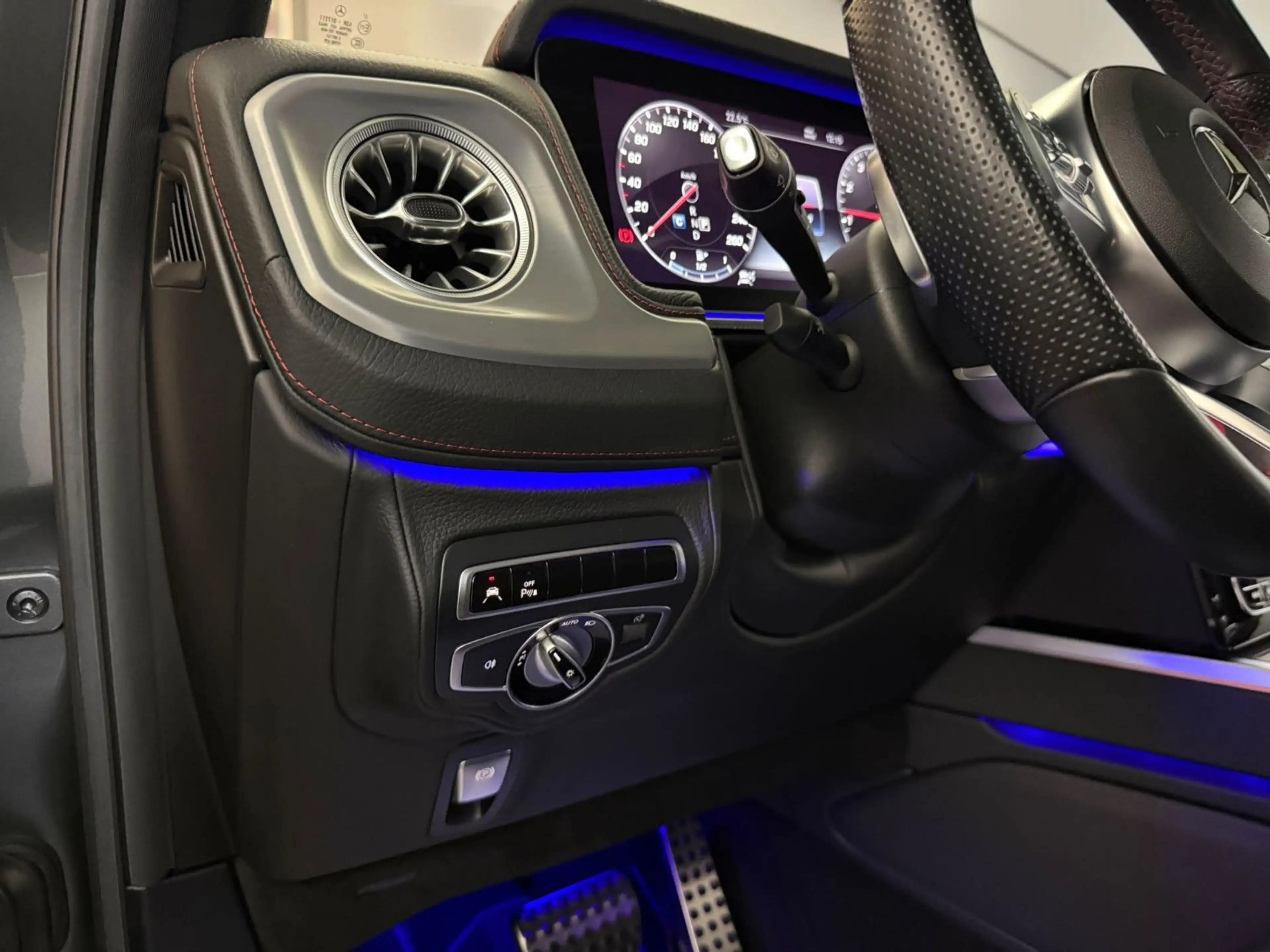 Mercedes-Benz G 500 AMG SITZKLIM*EXKLUSIV*ACC*MBEAM*360*SHD — photo 13