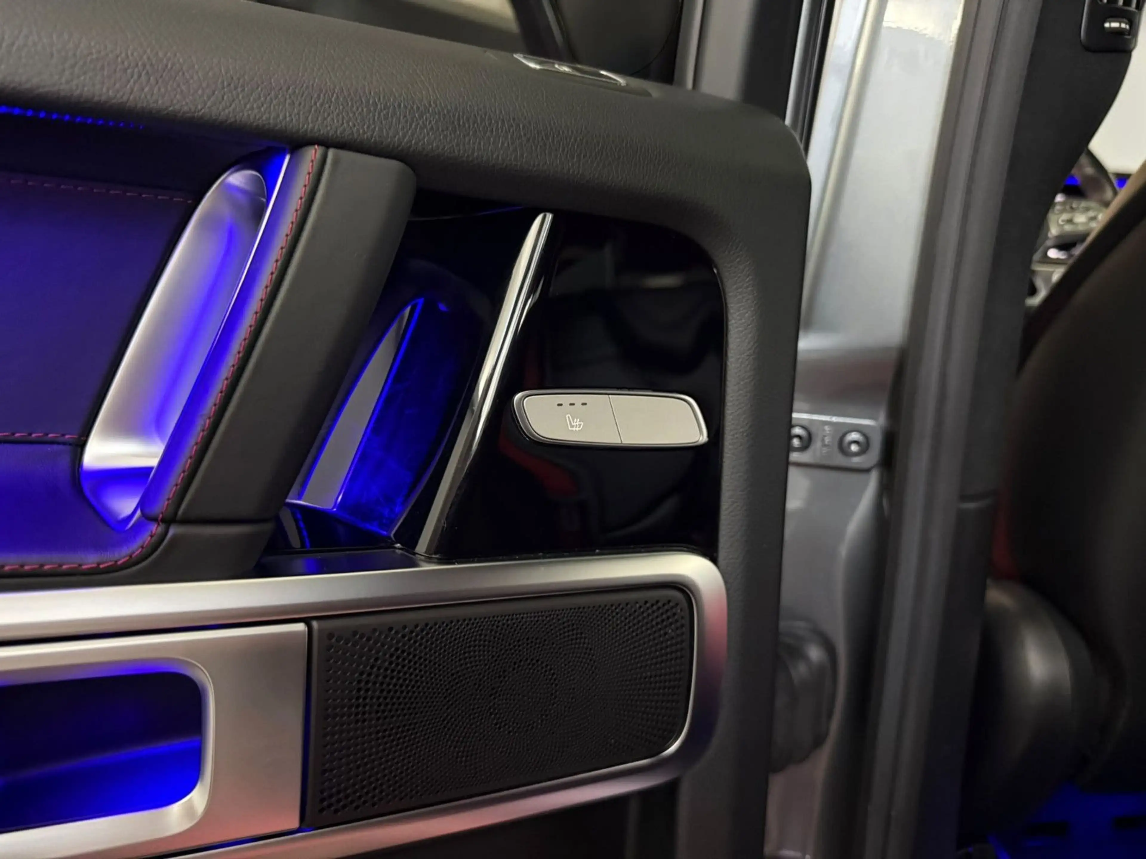 Mercedes-Benz G 500 AMG SITZKLIM*EXKLUSIV*ACC*MBEAM*360*SHD — photo 17