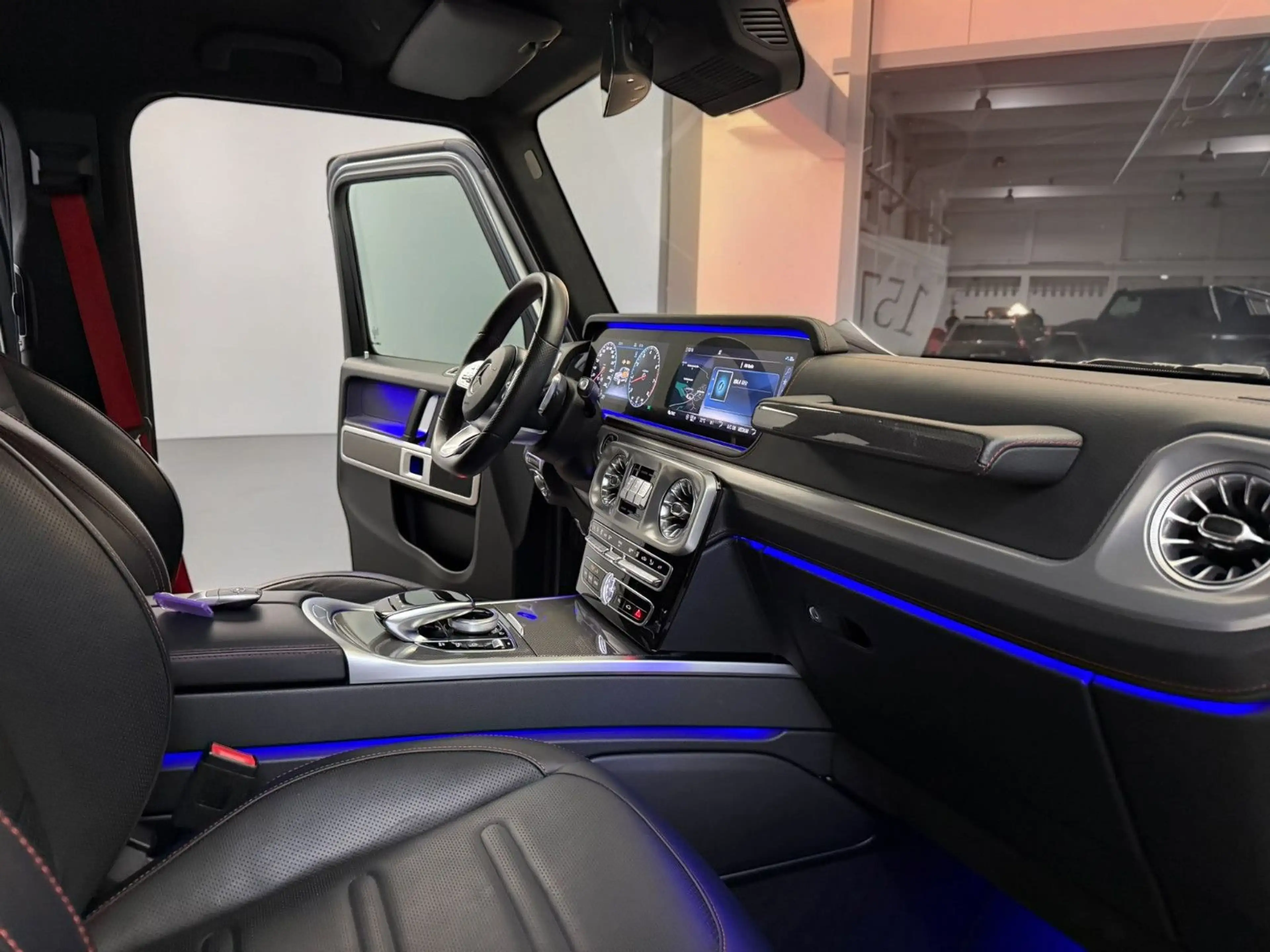 Mercedes-Benz G 500 AMG SITZKLIM*EXKLUSIV*ACC*MBEAM*360*SHD — photo 31