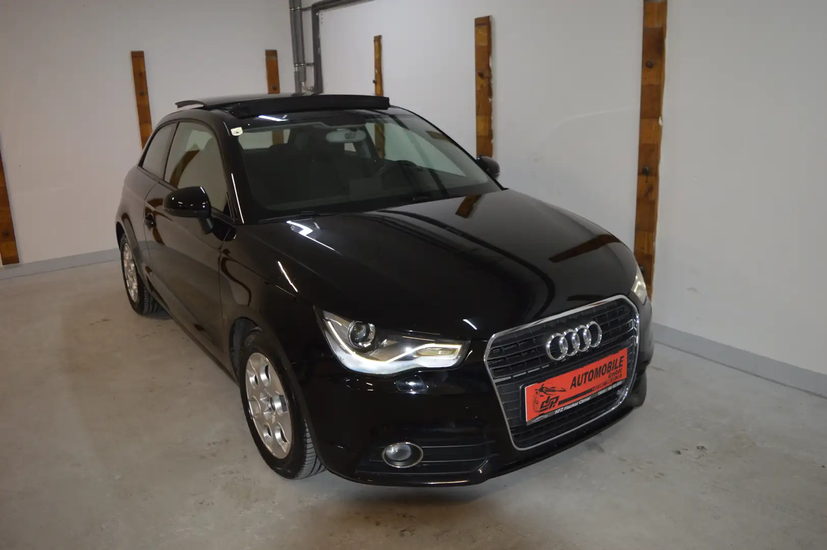 Audi A1 1,4 TFSI **Xenon**Panoramadach**Steuerkette neu** Schwarz - 1