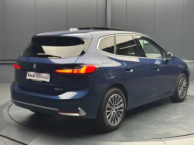 BMW 2 Series view 5