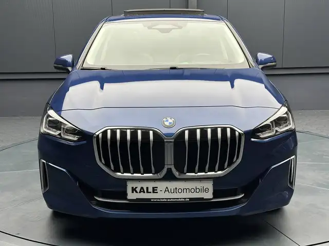 BMW 2 Series view 8