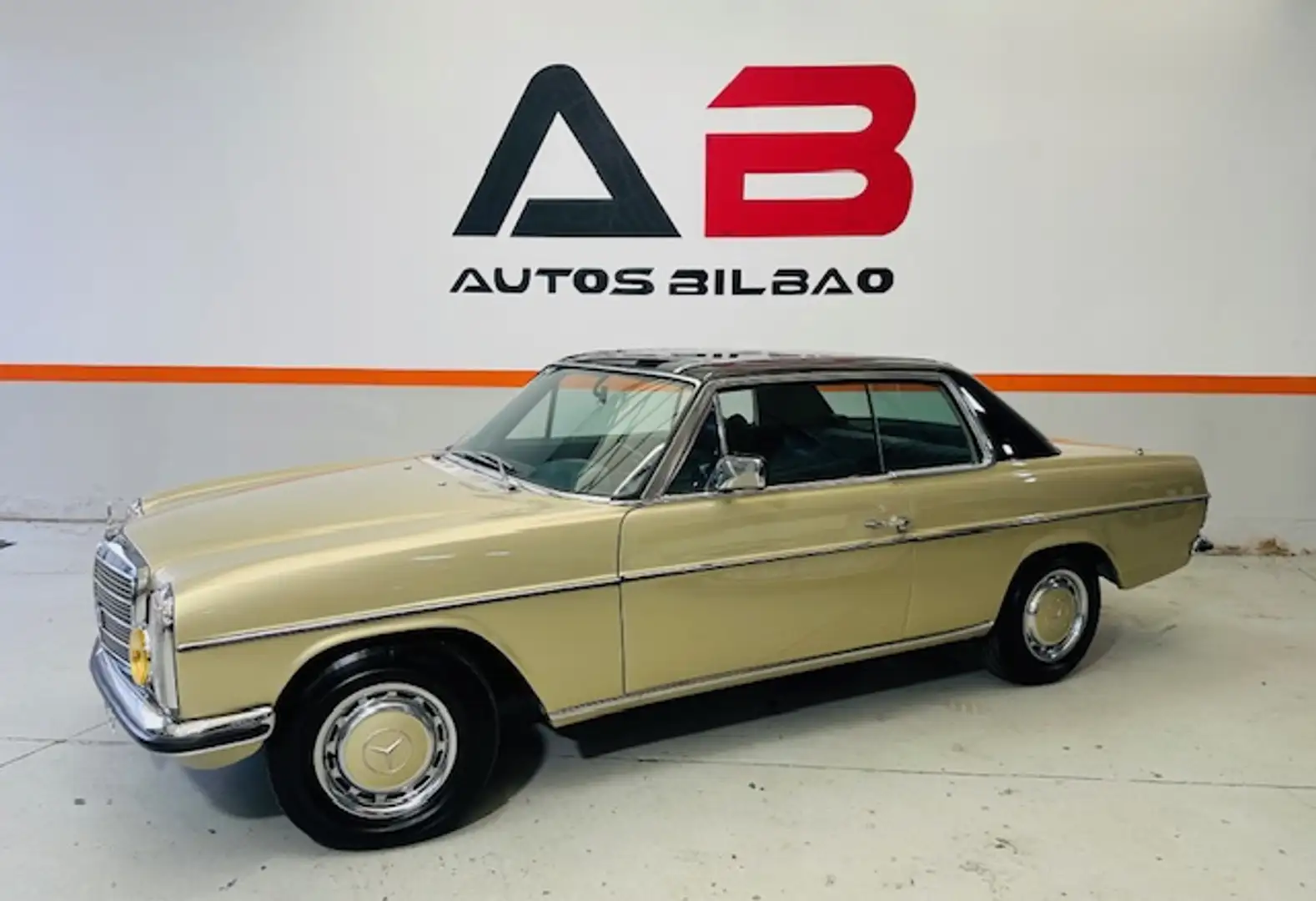Mercedes-Benz MERCEDES-BENZ 280 CE (114) Deportivo  Automático Beige - 1