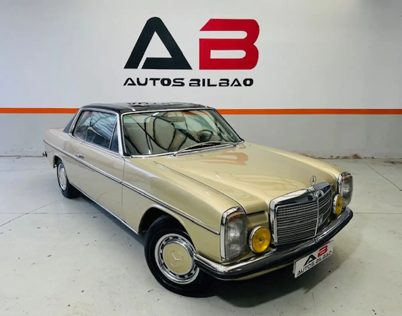Mercedes-Benz MERCEDES-BENZ 280 CE (114) Deportivo  Automático Beige - 2
