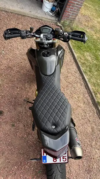 Ducati Hypermotard 1100 - foto 7