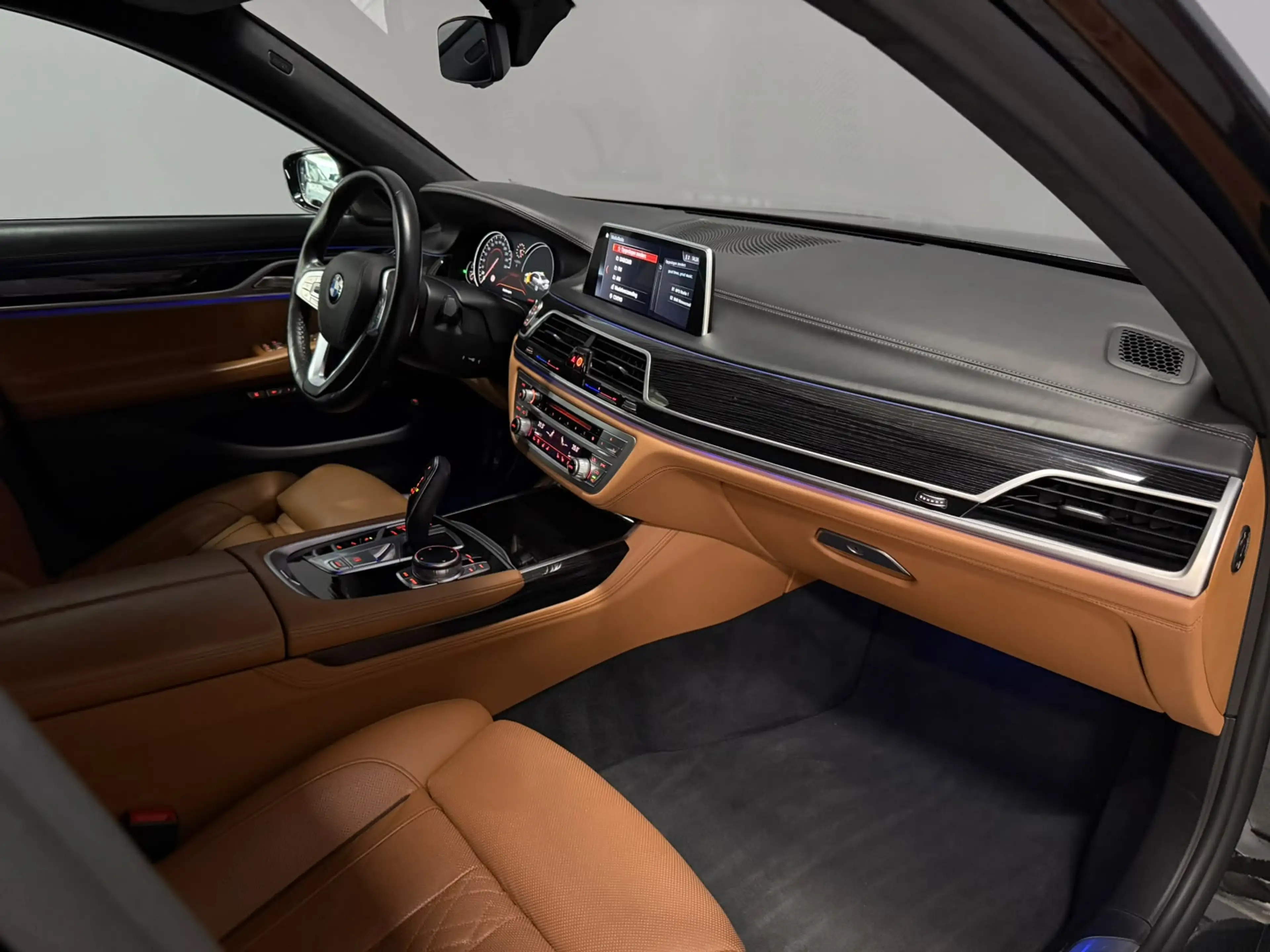 BMW 750 7-serie 750i xDrive High Executive | 449 pk | Blac — photo 3