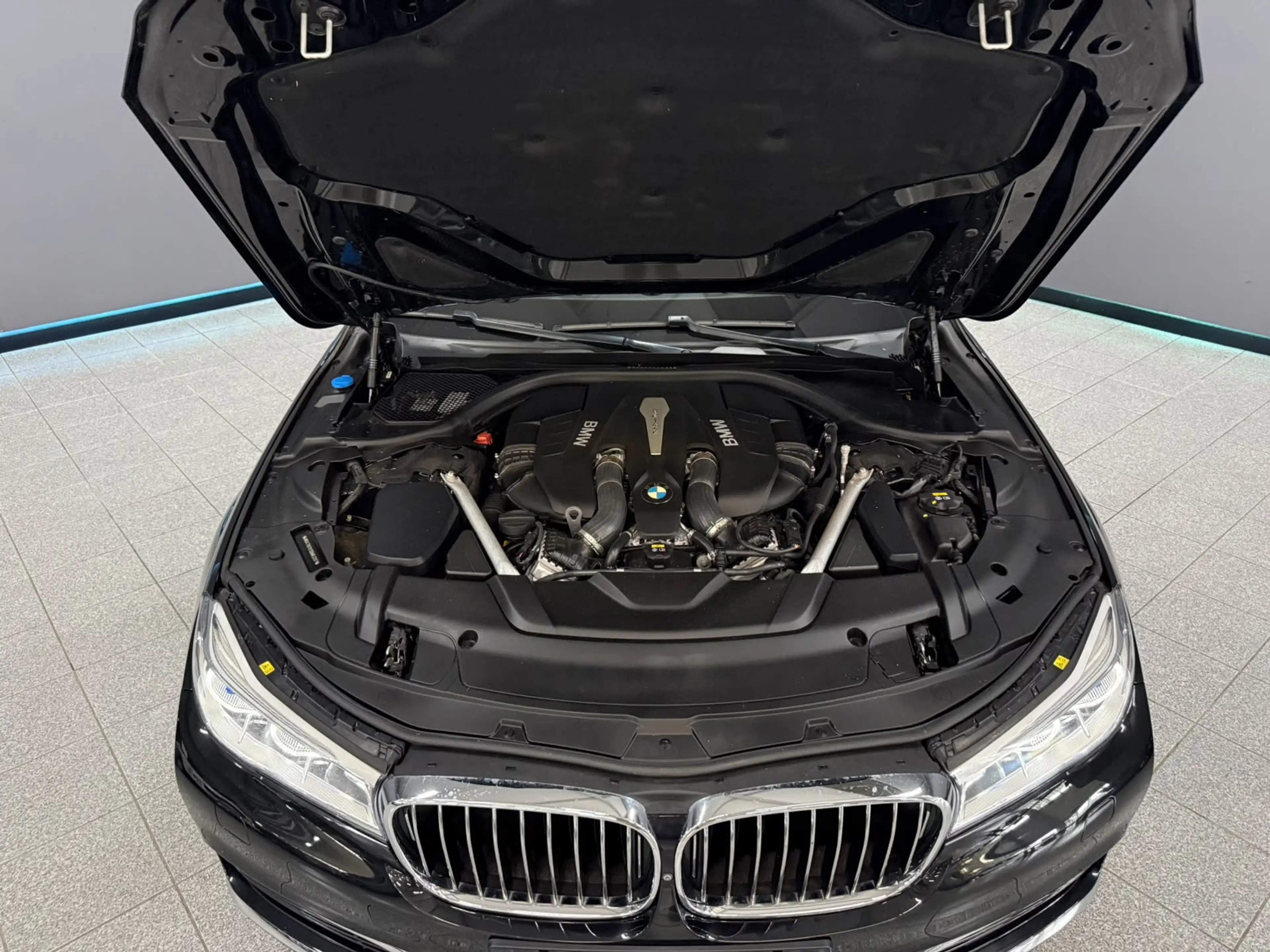 BMW 750 7-serie 750i xDrive High Executive | 449 pk | Blac — photo 28