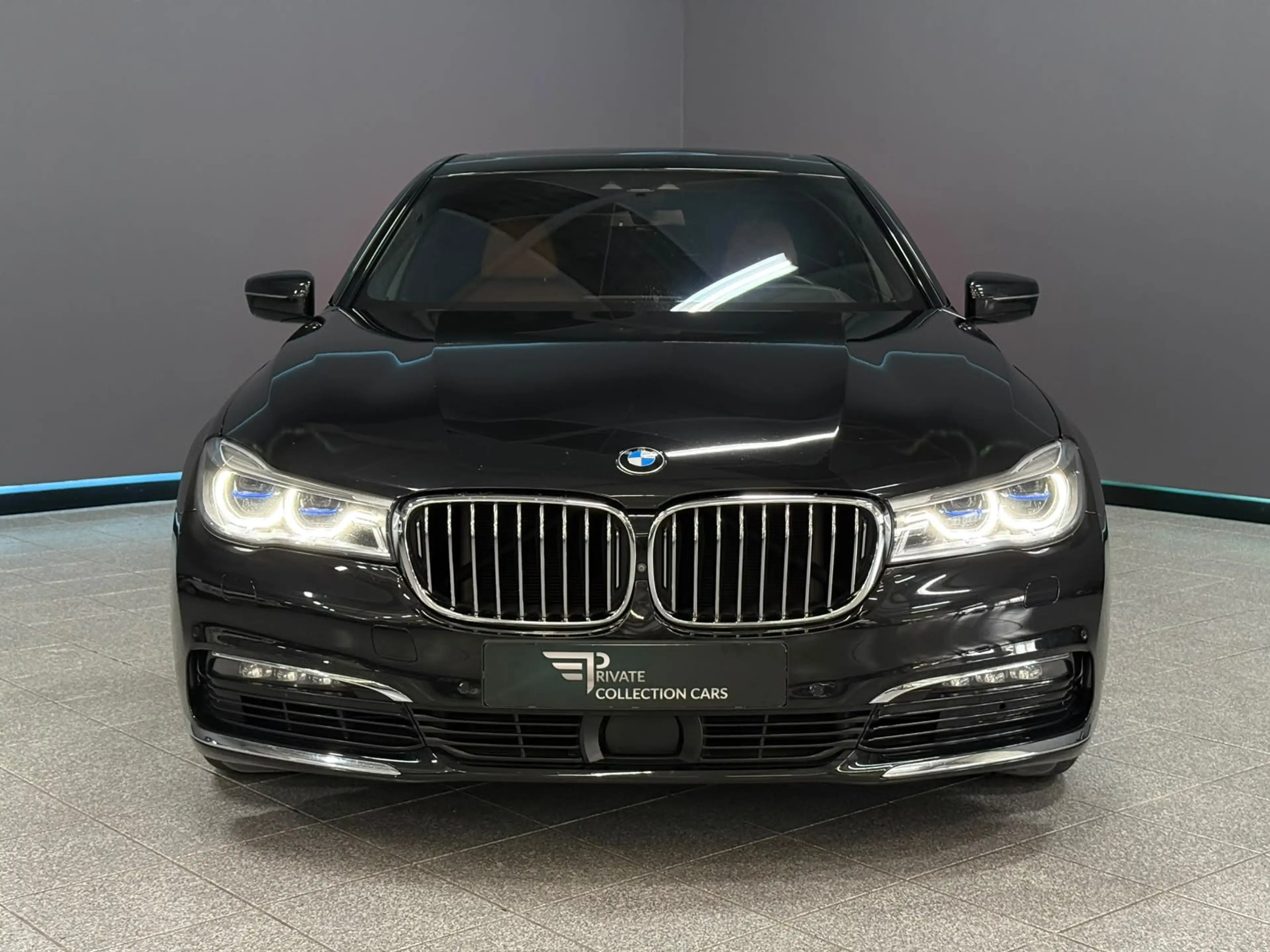 BMW 750 7-serie 750i xDrive High Executive | 449 pk | Blac — photo 4
