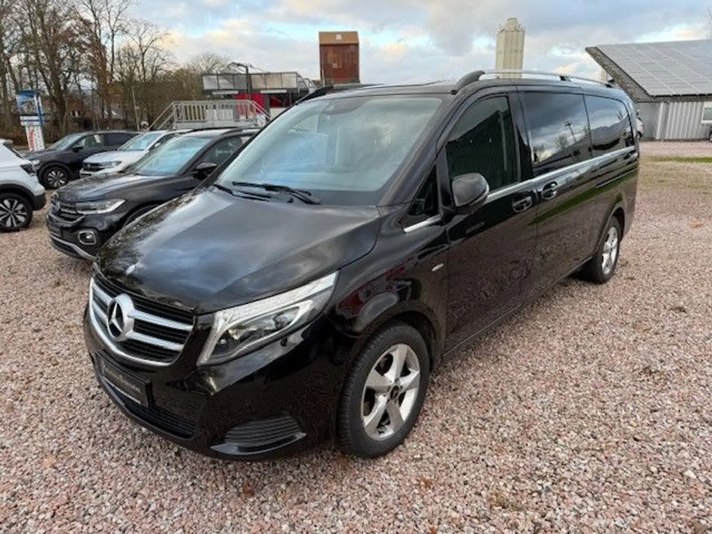 Mercedes-Benz V 220 CDI AVANTGARDE Autom. -LED-AHK-NAVI Schwarz - 2