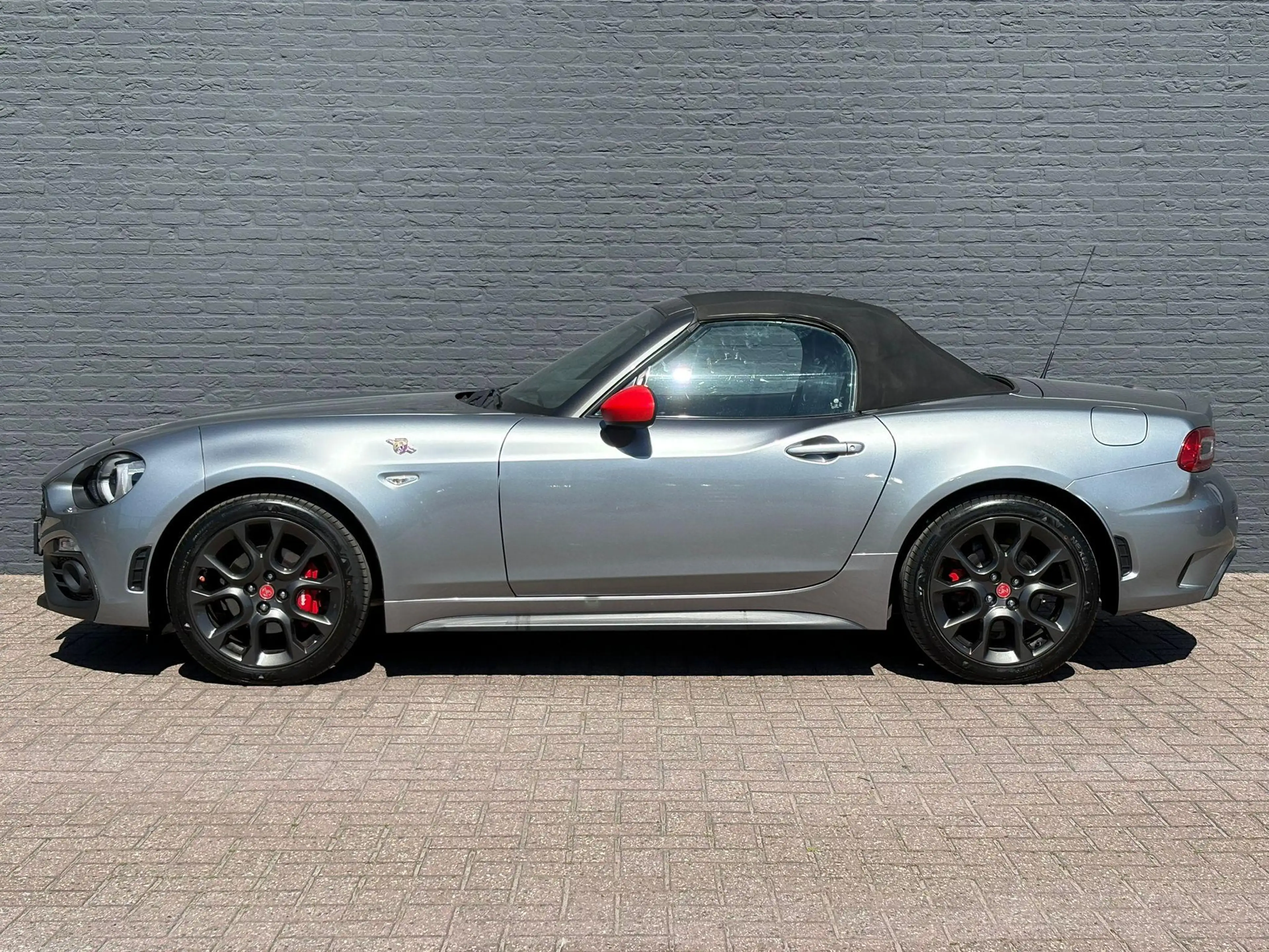 Fiat 124 Spider 1.4 MultiAir Turbo Abarth — photo 12
