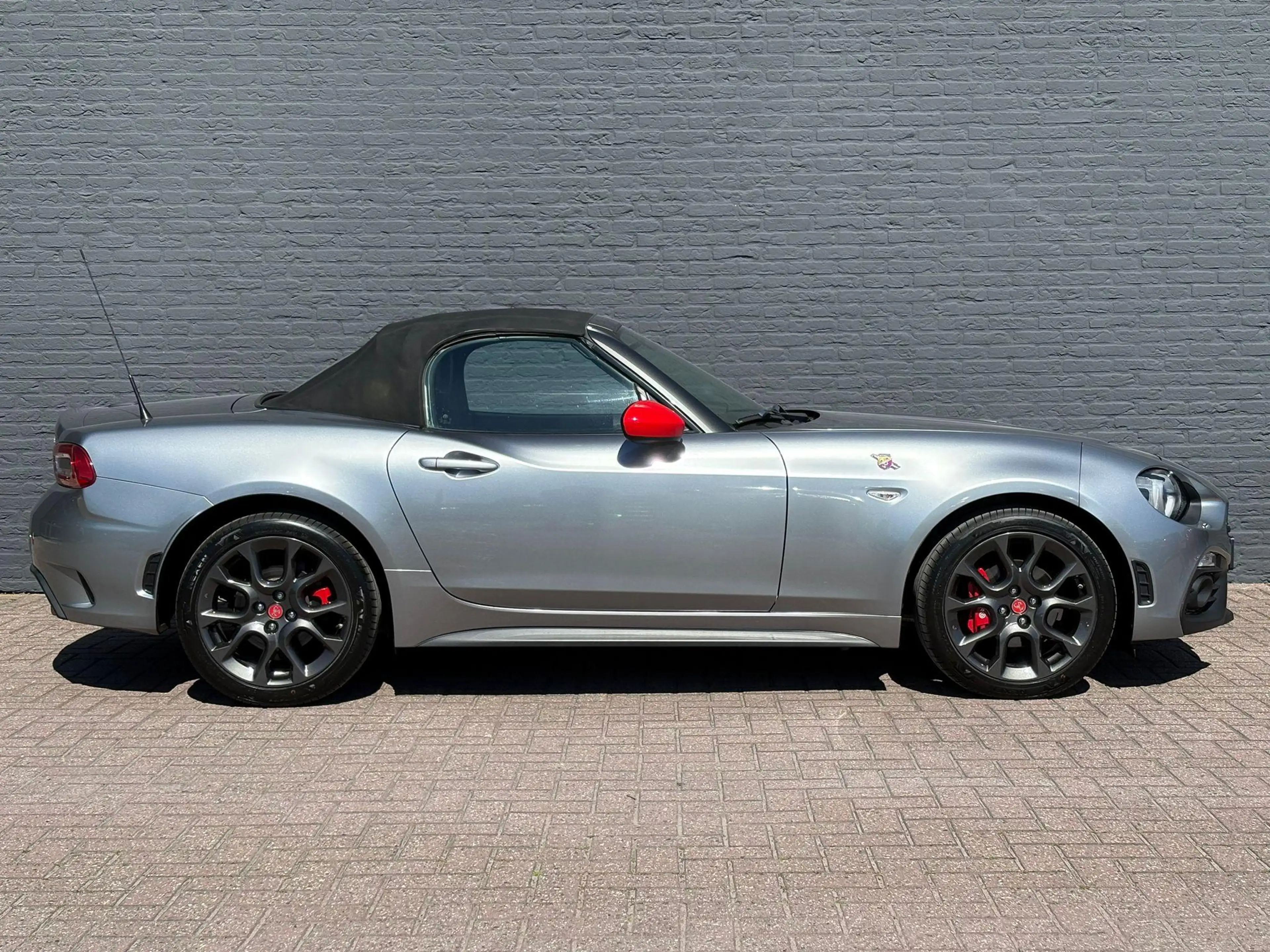 Fiat 124 Spider 1.4 MultiAir Turbo Abarth — photo 7