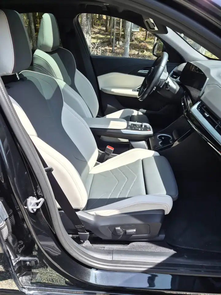 BMW X2 photo BMW X2