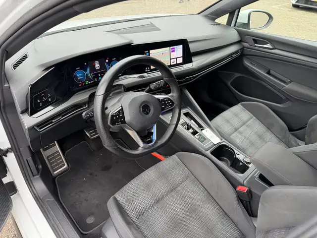 Volkswagen Golf view 10