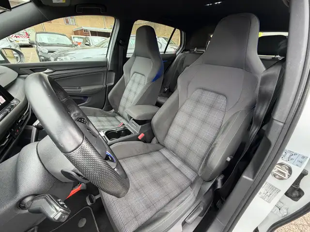Volkswagen Golf view 14
