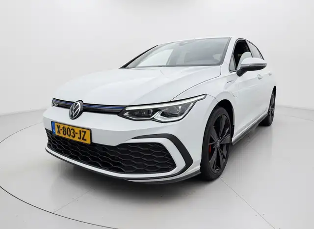 Volkswagen Golf view 5