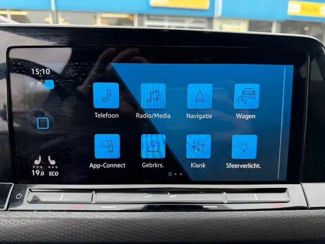 Volkswagen Golf view 17