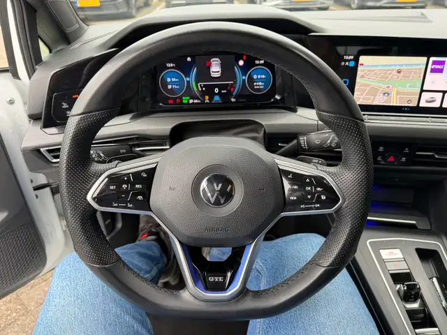 Volkswagen Golf view 6