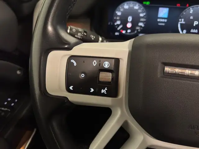 Land Rover Defender view 27