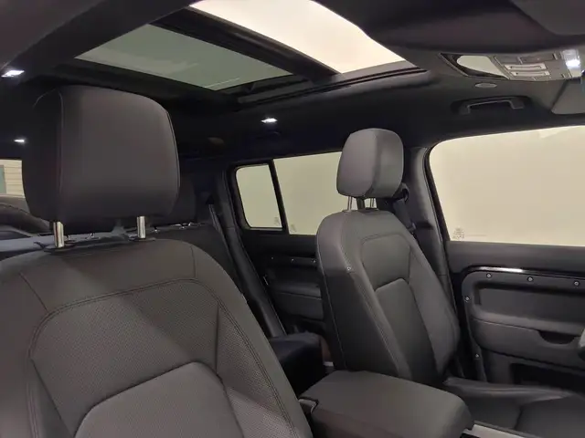 Land Rover Defender view 14